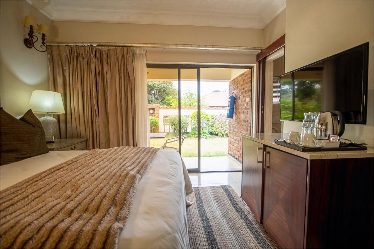 The Victoria Falls Deluxe Suites Exterior foto