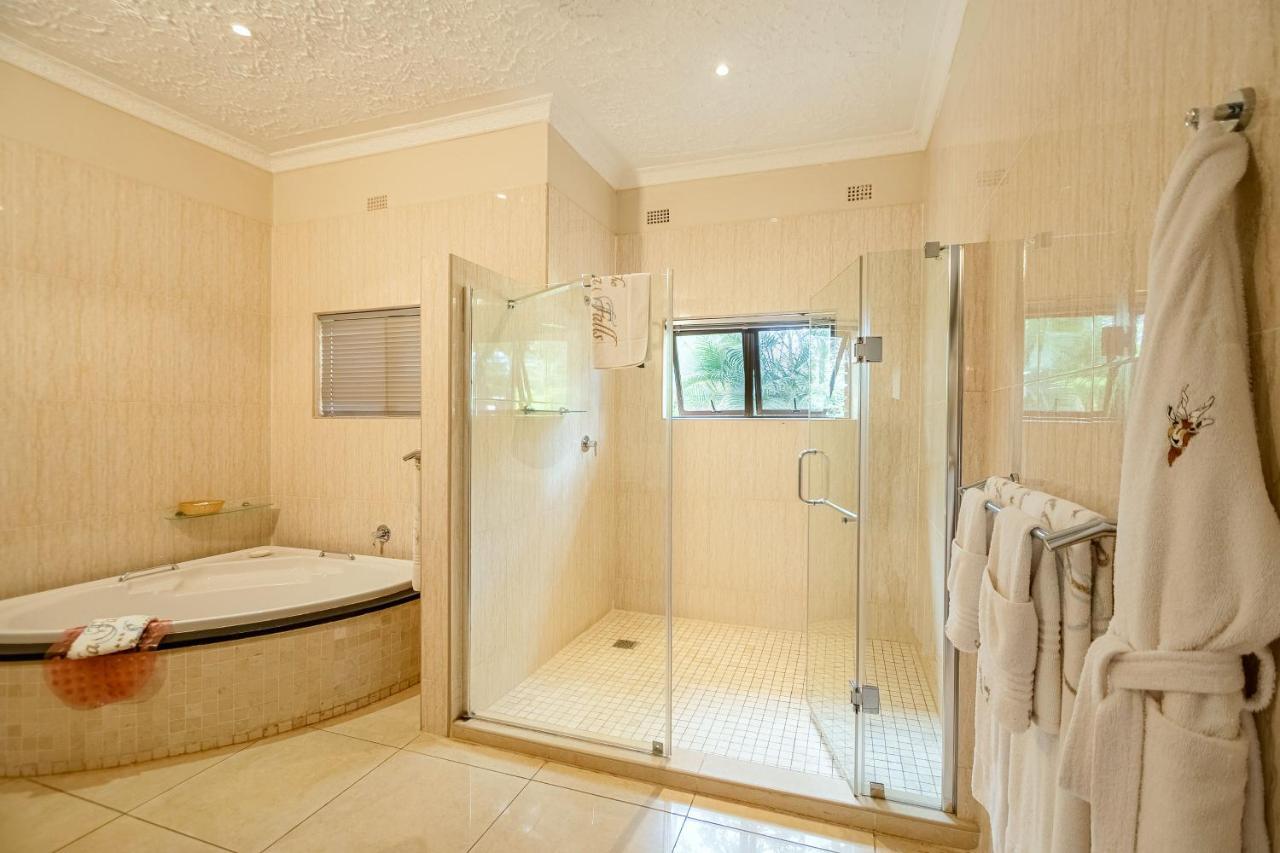 The Victoria Falls Deluxe Suites Exterior foto