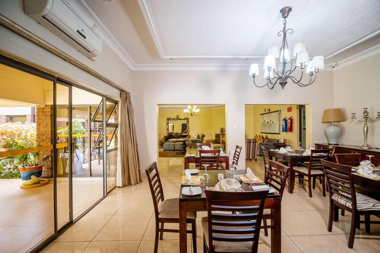 The Victoria Falls Deluxe Suites Exterior foto