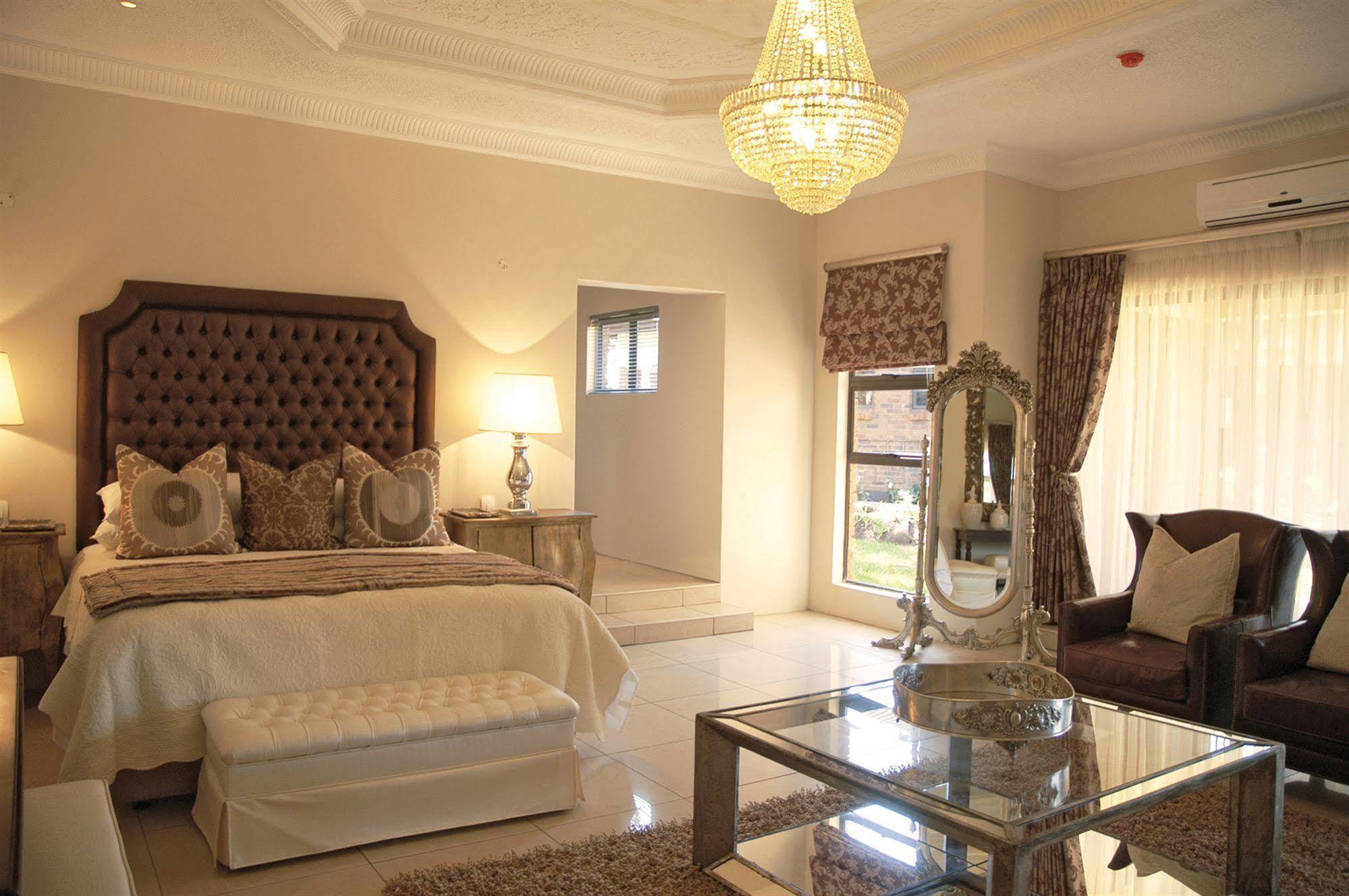 The Victoria Falls Deluxe Suites Exterior foto